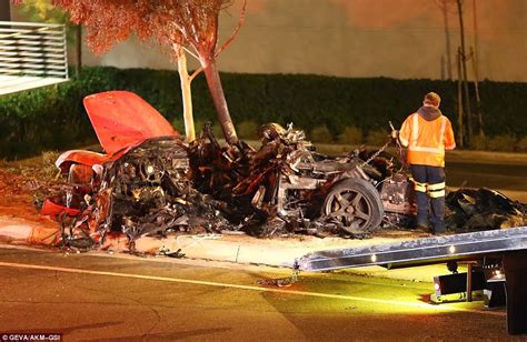 Debaonline4u Paul Walker Dead In Fiery Car Crash Photos