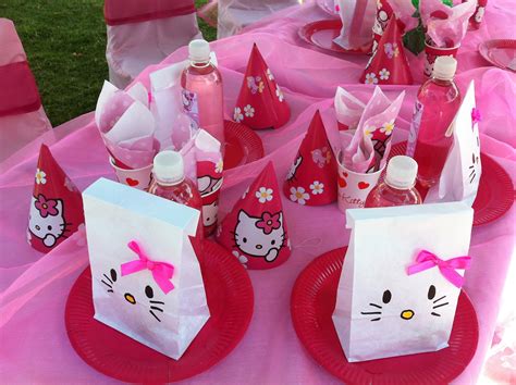 Delightful Cupcakes Hello Kitty