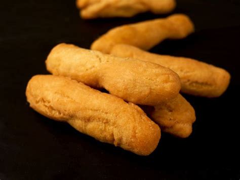 Festival can best be described as a slightly sweet, crispy cornmeal fritters that is frequently served in jamaica with fried fish. Recipe Jamaican Festival