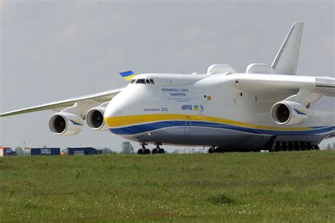Největší letadlo světa v Česku Lovci snímků čekají na svůj úlovek i