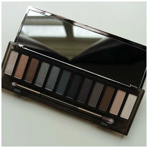 Urban Decay Naked Smoky Eye Shadow Palette Floating In Dreams
