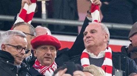 Fc Bayern Rückzug Als Präsident Doch Uli Hoeneß Droht Mit Abteilung Attacke