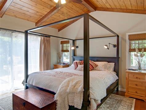 First, i'm worried about light reflections. Knotty Pine Ceiling Planks Knotty Pine Bedroom Ceilings ...