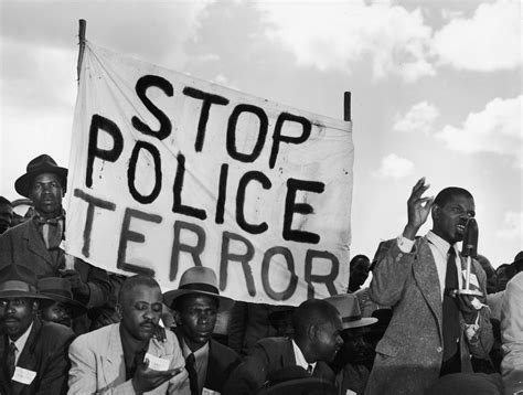 Jan 14, 2021 · the israeli regime enacts in all the territory it controls (israeli sovereign territory, east jerusalem, the west bank, and the gaza strip) an apartheid regime. Margaret Bourke-White : regards sur l'apartheid | Actuphoto