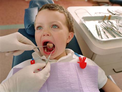 علت و درمان تحلیل لثه در کودکان بیماری لثه دندان قروچه عقب‌ رفتگی دندان ارتودنسی اطفال