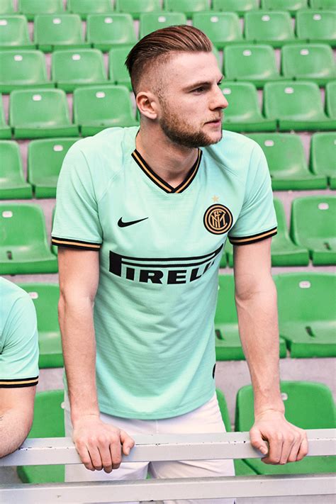 Novas camisas da Inter de Milão 2019-2020 Nike | Mantos do ...