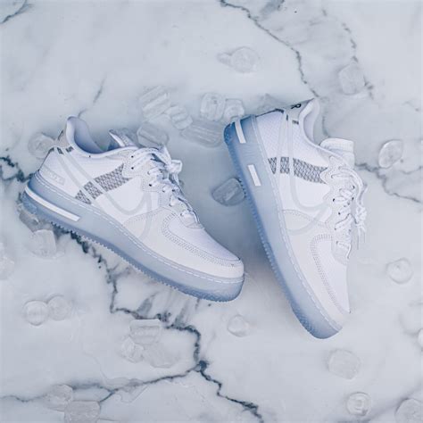 Sintético 91 Foto Nike Air Force 1 React White Light Bone Mirada Tensa