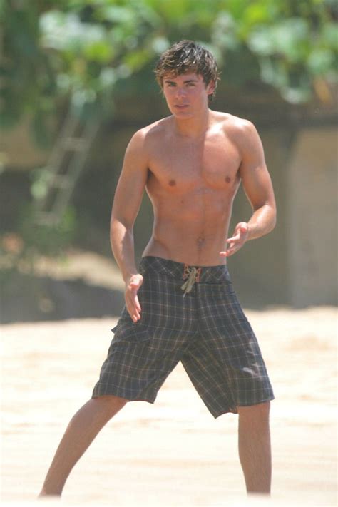 We Love Hot Guys Young Zac Efron Shirtless On The Beach
