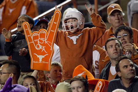 9 Ways You Know Youre A Texas Football Fan