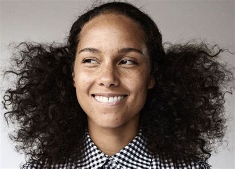 How To Nail Alicia Keys No Makeup Look Using This One Product