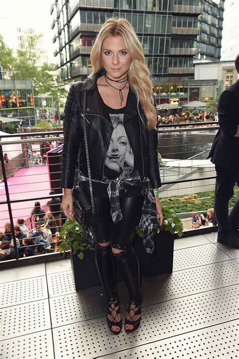 Valentina und cheyenne pahde hoffen, dass sie bei gzsz vielleicht auch die möglichkeit dazu bekommen. Lederlady ️ | Valentina pahde, Modestil, Kleidung