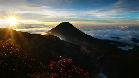 Sunset At Mount Gede Gunung Gede West Java Indonesia Windows Spotlight Images