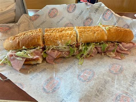 Jersey Mikes Giant Sub Serves How Many Mei Pyle