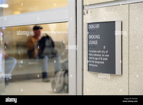 Airport Smoking Area Hi Res Stock Photography And Images Alamy
