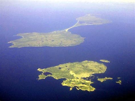 Le conseil de défense sanitaire du 11 août 2021 a pris de nouvelles mesures pour endiguer l'évolution de l'épidémie en france : Saint-Pierre-et-Miquelon - Encyclopédie Globale™