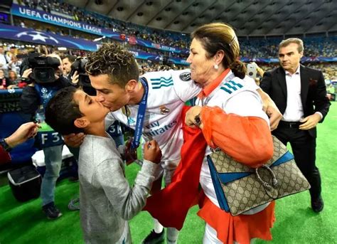cristiano ronaldo s mother reveals which club she wants real madrid superstar to sign for