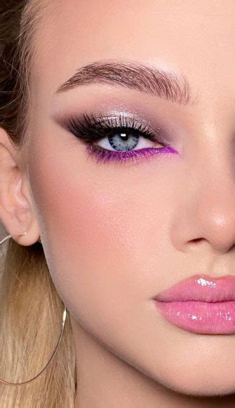 Gorgeous Makeup Trends To Be Wearing In 2021 Muted Purple