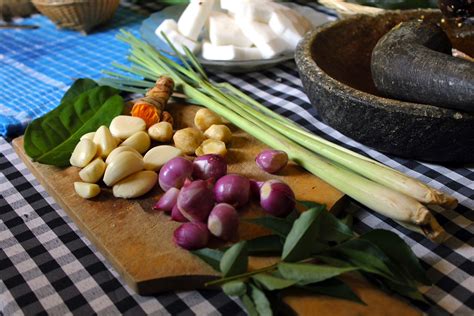 Experience Traditional Balinese Food And Cooking Class With Putu In