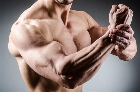 Avoid Skinny Arms With These Awesome Forearm Exercises Anabolicco
