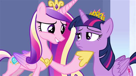 Image Cadance With Hoof Under Twilights Chin S4e25png My Little