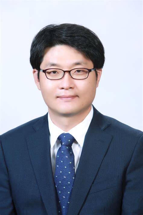 김도만, 장태수, +4 authors 시진범. 서울대학교 국제농업기술대학원