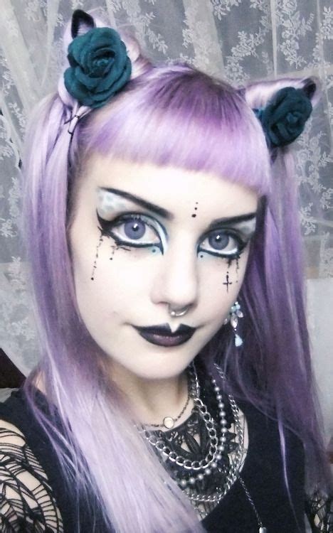 Pin By Carlos Aba On Gothic Goth Hair Goth Makeup Pastel Goth Makeup