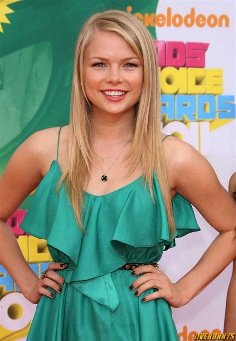 Kelli Goss Nude Pictures Uncover Her Grandiose And Appealing Body The Viraler