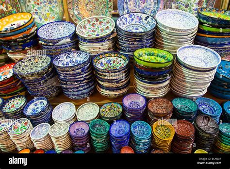 Turkish Ceramic Plates In Spice Bazaar Istanbul City Turkey Stock