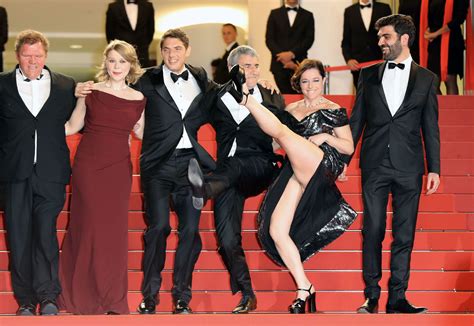 Luc Besson Et Sa Femme Virginie Tapis Rouge Avec Leurs Trois Sublimes