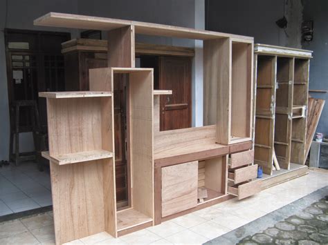 Cara membuat kabinet dapur atau biasa disebut kitchen set dari bahan triplek/multiplek/plywood. Cara Membuat Lemari Dapur Sendiri | Desainrumahid.com