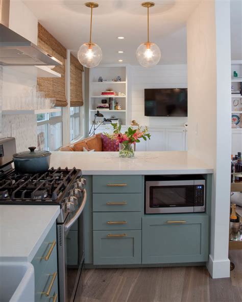 Choose cabinets you love, and a layout that works for your family's lifestyle, she advises. Kitchen Peninsula Designs That Make Cook Rooms Look Amazing