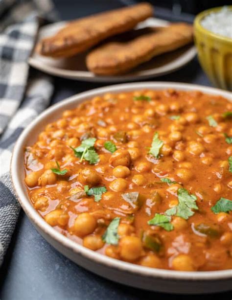 Add seasonings and continue cooking for 2 minutes. Easy Chickpea Tikka Masala - Vegan Cocotte