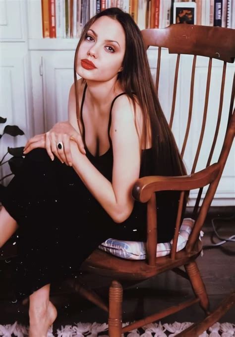 angelina jolie 1994 r pics