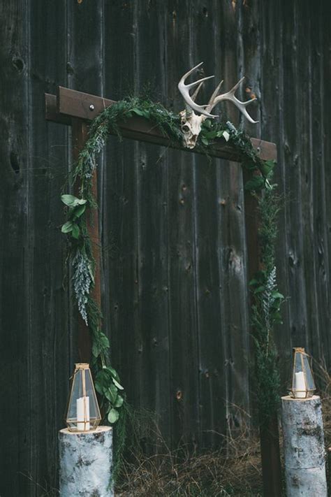 Top 9 Unique Halloween Wedding Ideas That Will Impressed All Your