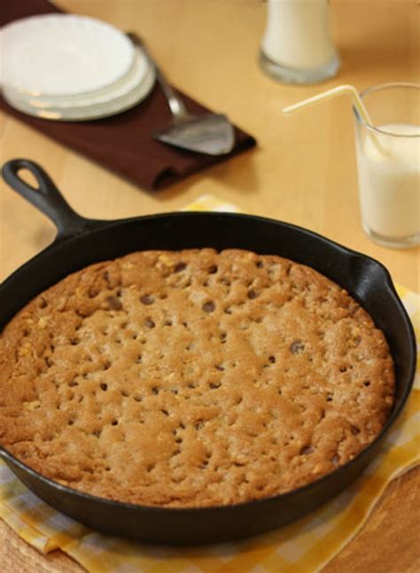 Giant Chocolate Chip Cookie Baked In A Skillet Recipe Oh Nuts Blog