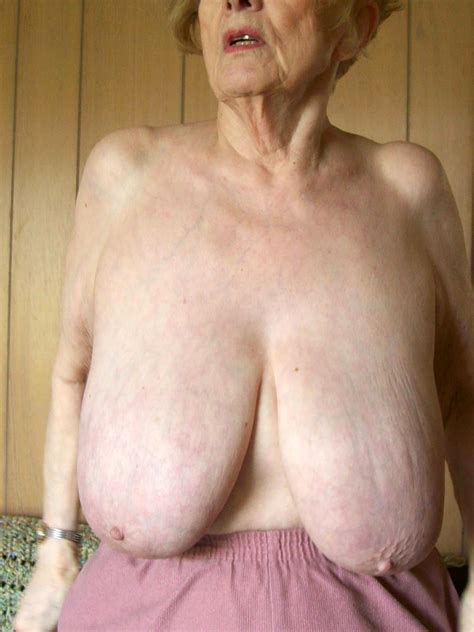 Granny Saggy Titts And String Fotos Er Ticas Y Porno