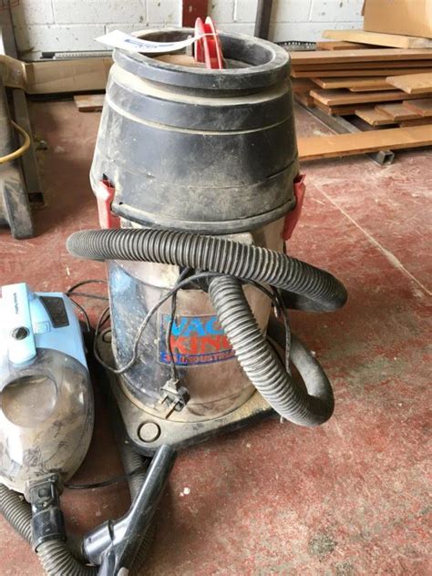 Vac King Model 35 Industrial Vacuum Cleaner And Morphy Richards 1600w