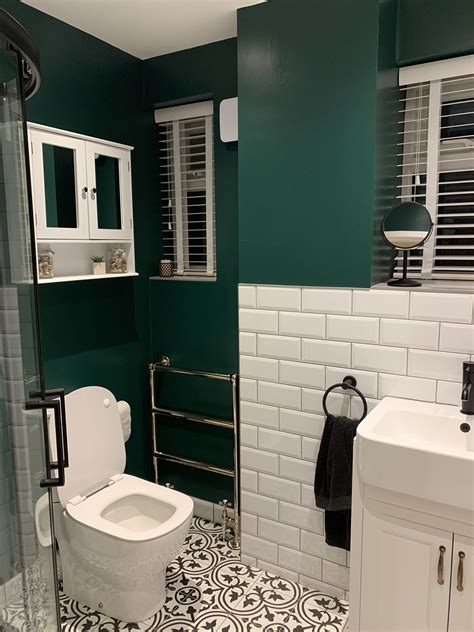 20 Emerald Green Bathroom Ideas Hmdcrtn