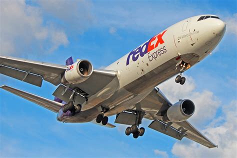 The company was founded in 1971 by frederick w. N303FE: FedEx McDonnell Douglas DC-10 (MD-10-30F) A Living Legend