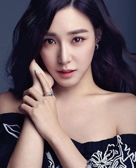 Girls Generation S Tiffany Is Elegant And Gorgeous In Singapore