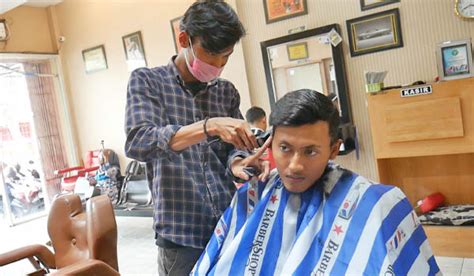 30 Gambar Gaya Rambut Barbershop  Blog Garuda Cyber