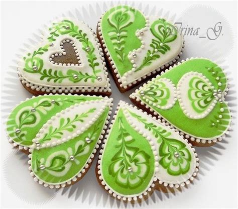 Forget the green food dye and add whiskey, baileys, and guinness instead. 11 | St patrick's day cookies, Fancy cookies, Sugar ...