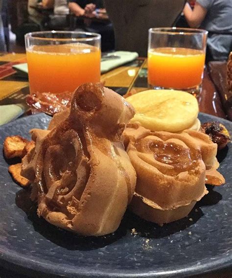 whats good to eat: Wondering what the best places to eat breakfast at