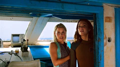 ’47 Meters Down’ Review Mandy Moore’s Shark Thriller Sinks Indiewire