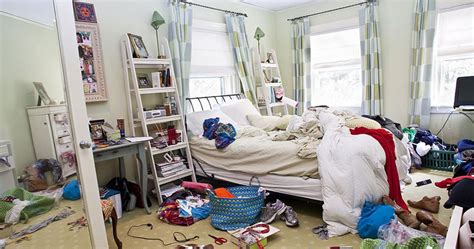 Attractive Girls Whose Selfies Captured Their Dirty Bedrooms