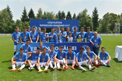 Settlement there is of long standing. Fotbal: Universitatea Craiova a câștigat SuperCupa Ligii ...