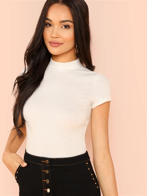 Ribbed Mock Neck Cropped Tee