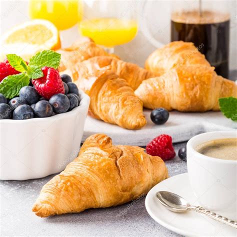 Delicious Continental Breakfast — Stock Photo © Imelnyk 148565359