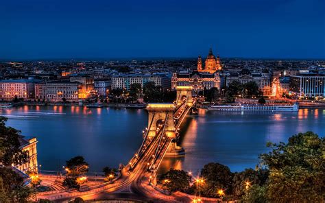 Szechenyi Chain Budapest Beautiful City Night View