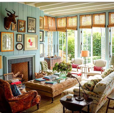 Step Into A Charming French Country Living Room With These Decorating Tips